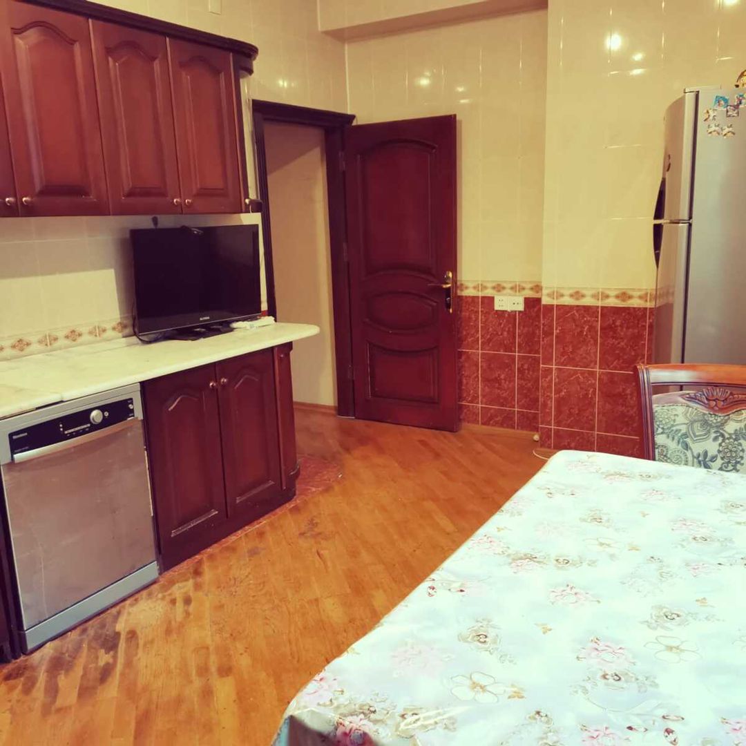 Satılır 4 otaqlı yeni tikili 175 m² — Mənzil, Bakı (5)
