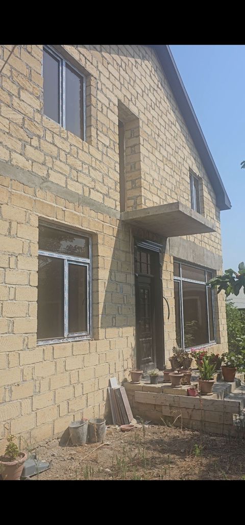 5 otaqlı, 180 kv. m, Təmirsiz