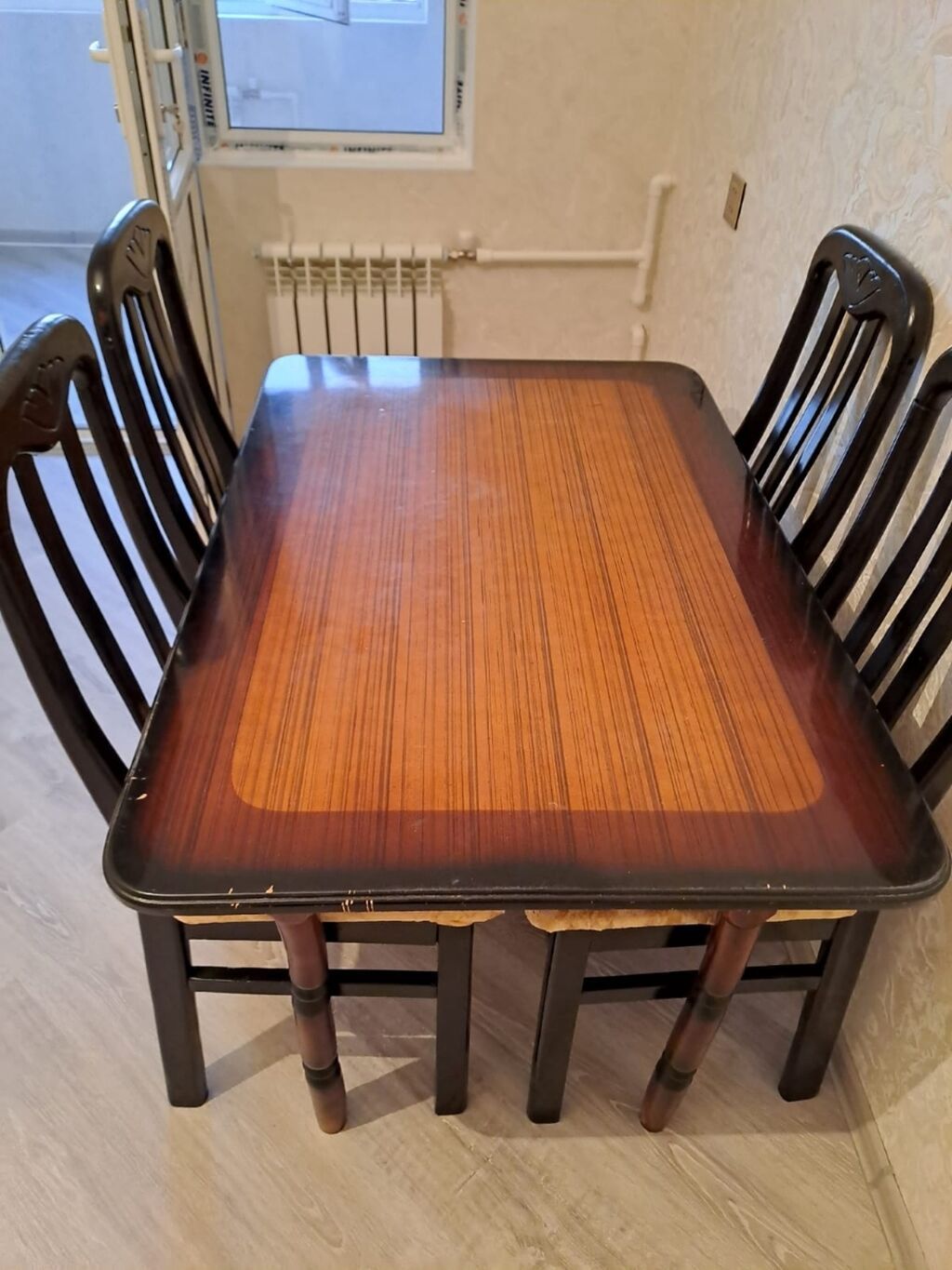Qonaq otağı üçün, İşlənmiş, Açılmayan, Kvadrat masa, 4 stul — Mebel, Bakı