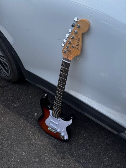 Elektron gitara