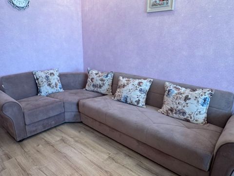 Kunc Divan 250 azn satilir‼️6 eded yastigi var unvan xirdalan aaf 2 — Qobu