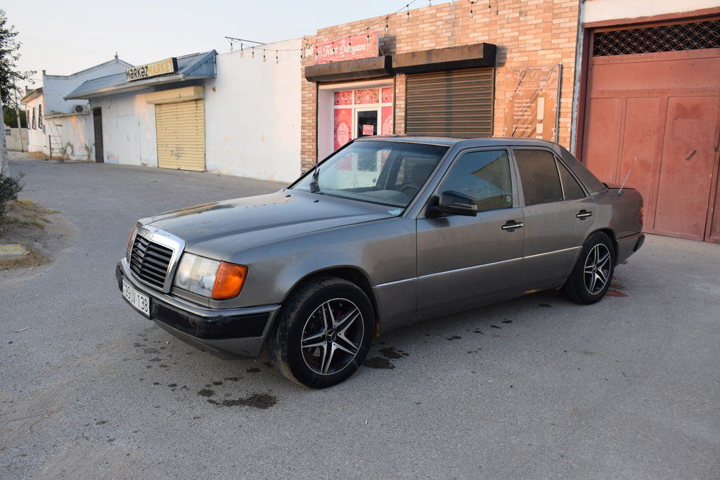 Mercedes 200 E, 2.0 L, 1993 il, 358 127 km — Avtomobillər, Bakı (2)