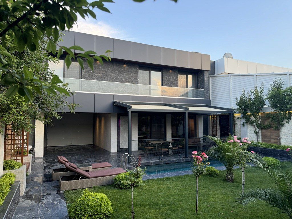 İcarəyə verilir 4 otaqlı həyət evi/bağ evi 300 m² — Ev, villa, Bakı