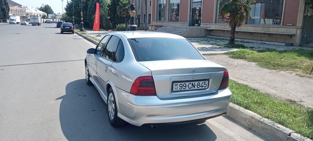 Opel Vectra: 1.8 l | 1999 il 327512 km Sedan — Avto, Gəncə (5)