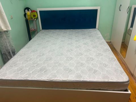 *SEVA XİRDALAN* Taxt satilir. Ölçü uz 2metr, eni 160sm. Qırıgı