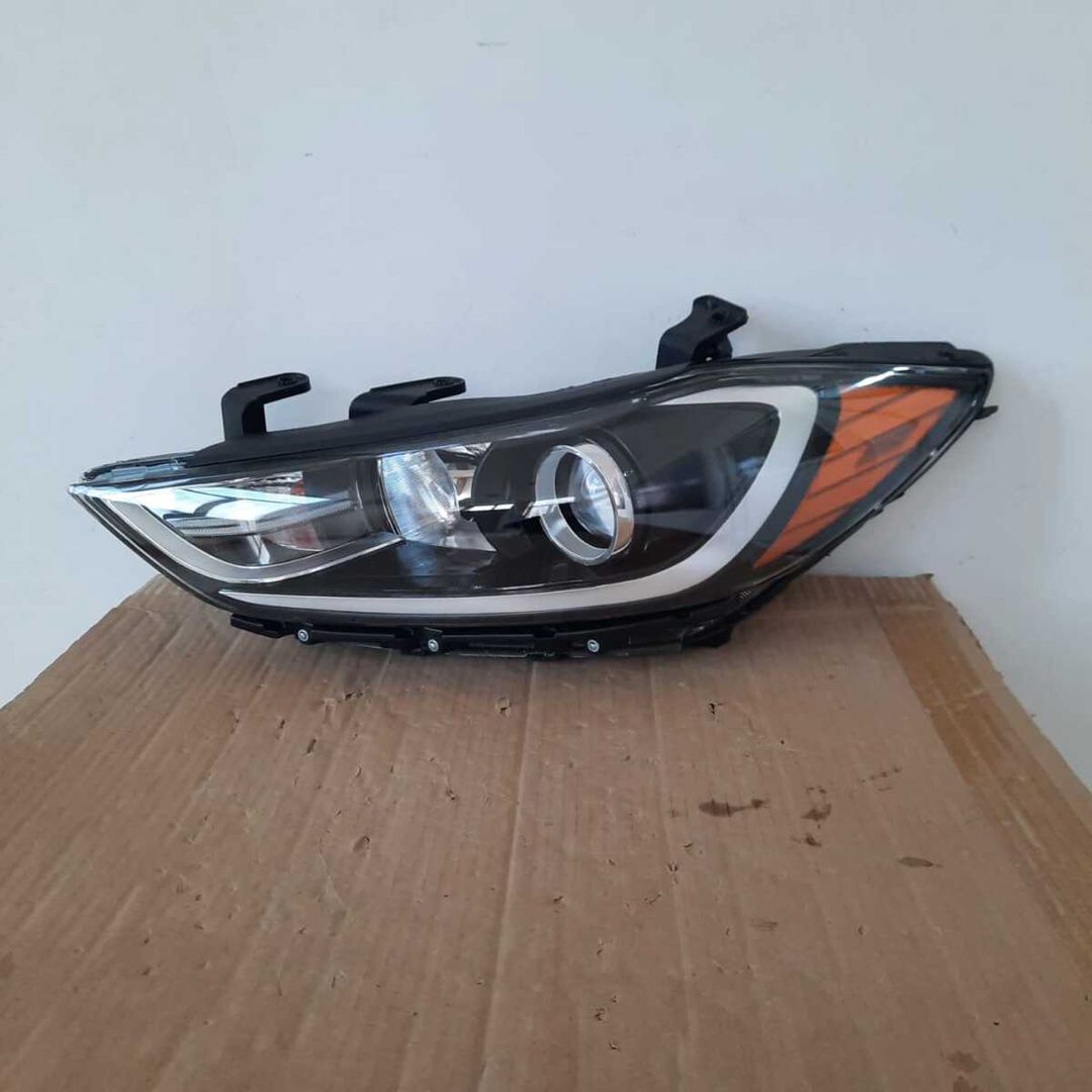 "Hyundai Elantra 2016-2019" farası — Ehtiyat hissələri və aksesuarlar, Bakı