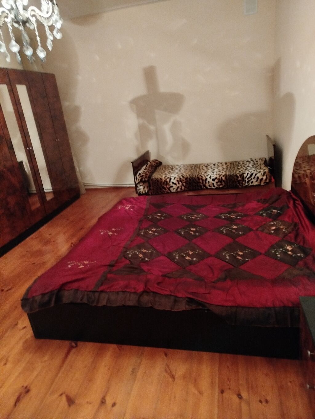 Kirayə verilir.3 xanim axdarılır.Xutpr.Cəfərxəndan 10j.limpopo uşaq