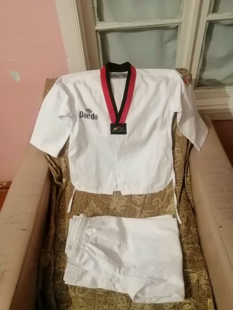 Taekvondo döyüş kimonosu 10-12 yaş uşaqlar üçün