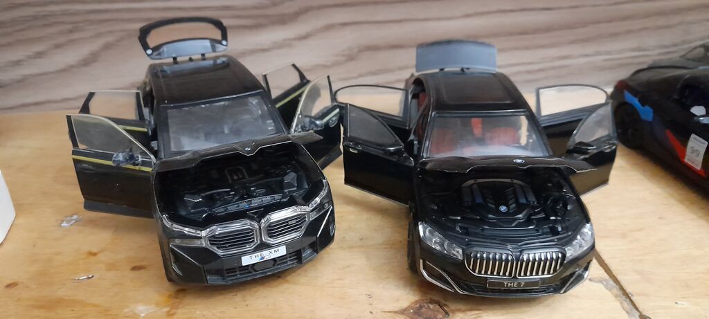 Bmw 1:24 Ölçü 2sinin Qiyməti 25₼ dır Səsləri işıqları işləyir hər — Mallar, Bakı (3)