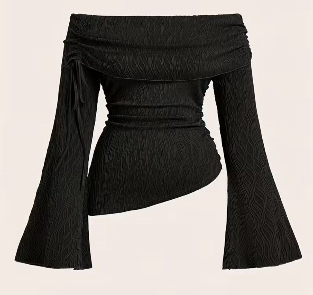 Qadın bluzası – qara rəng, fakturalı parçadan. - Model: çiyindən açıq — Şəxsi əşyalar, Bakı (3)