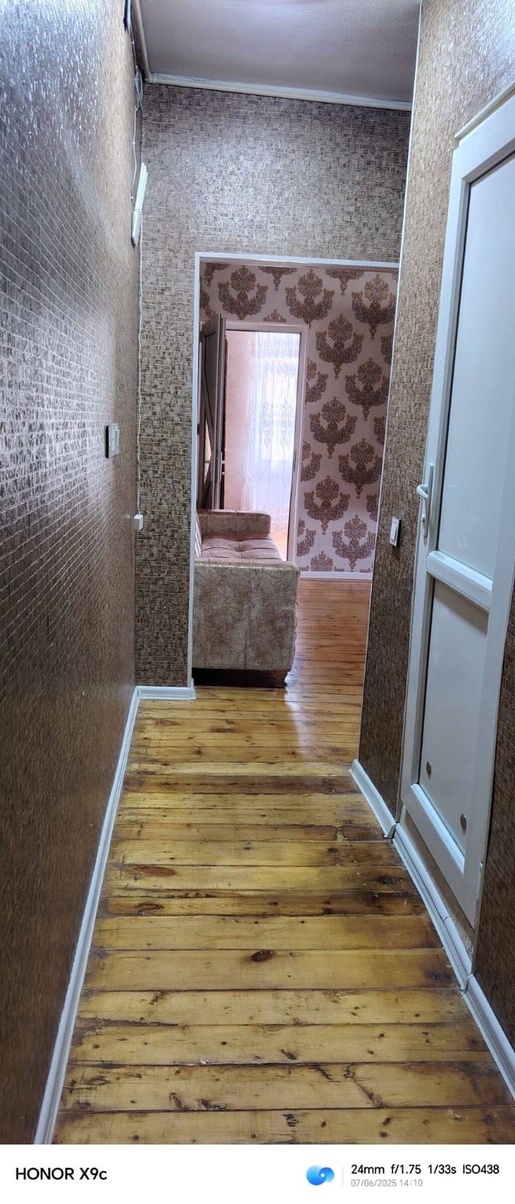 Mənzil Gəncə şəhərin mərkəzində Xan bağının qarşısında yerləşir 3 — Daşınmaz əmlak, Gəncə (2)
