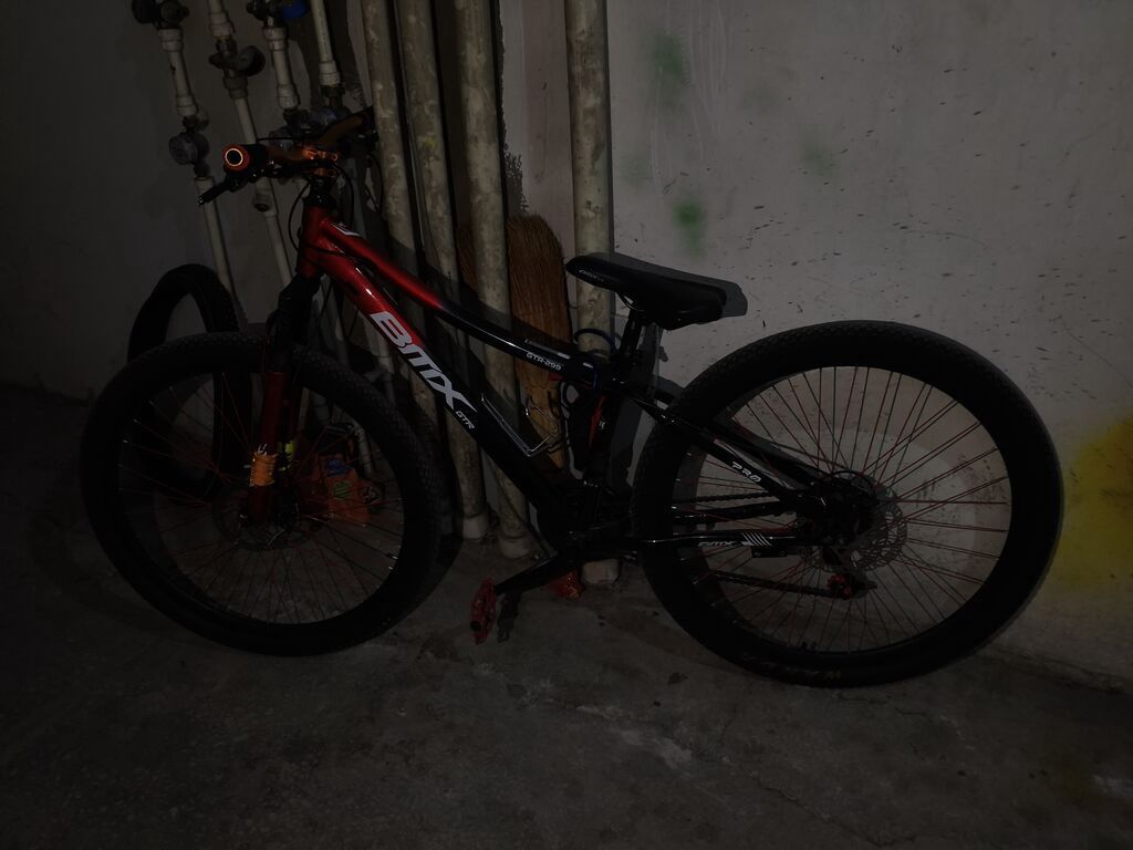 BMX/GMT dağ velosipedi - Çərçivə: BMX GMT, alüminium görünümlü