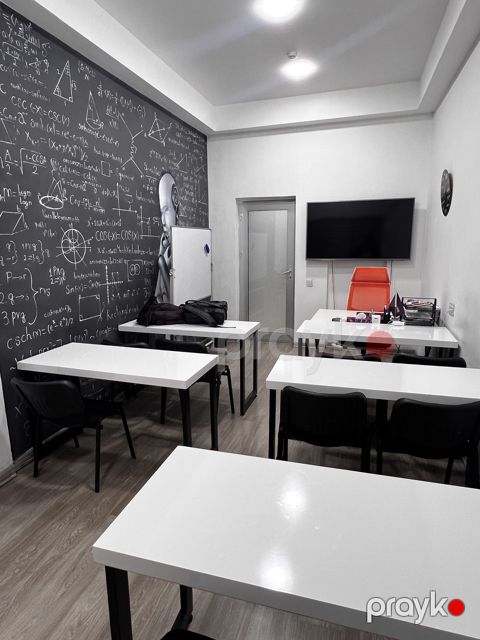 İcarəyə verilir 1 otaqlı ofis 30 m²