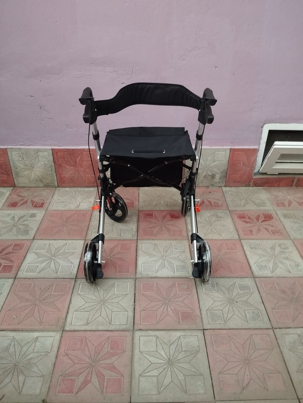 Yüngül Rollator 4 tekerli Gəzinti Arabsi — Mallar, Ceyranbatan (2)