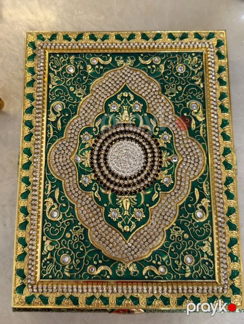 Lüks dekorativ Quran qutusu və metal dayağı - Material: möhkəm metal — Bakı