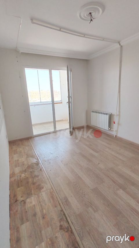 Satılır 2 otaqlı köhnə tikili 50.2 m²
