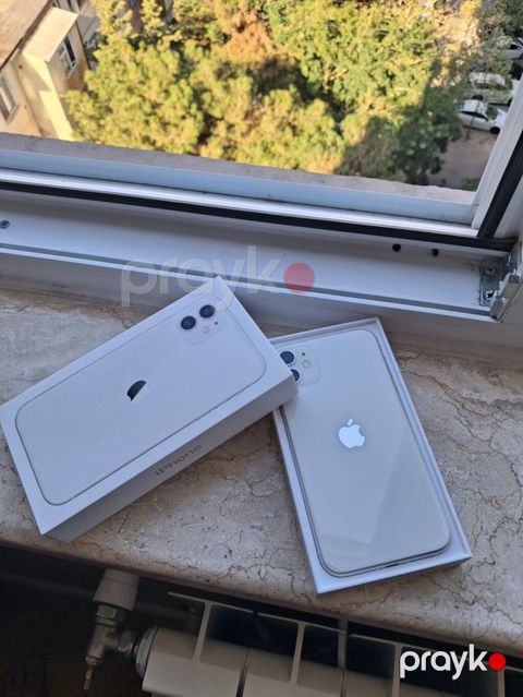 iPhone 11 ağ, ideal vəziyyətdə