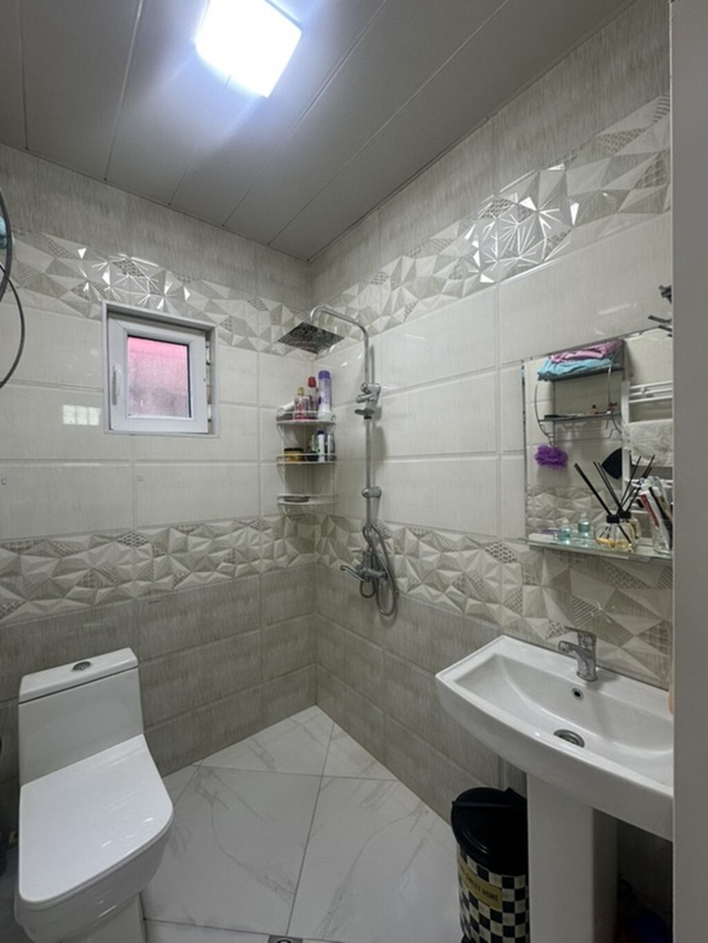 Məhsul: Künc divan + yemək masası dəsti + mətbəx mebeli və avadanlıqla — Mebel, Bakı (9)