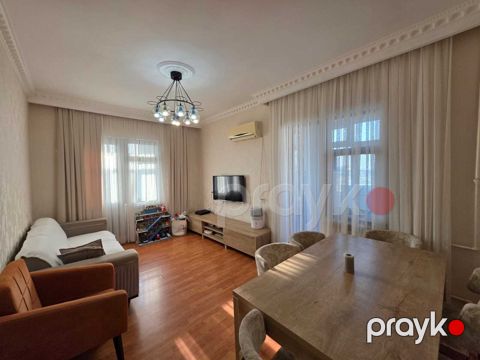 Satılır 2 otaqlı köhnə tikili 65 m²