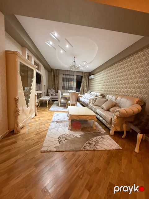 Satılır 3 otaqlı yeni tikili 140 m²