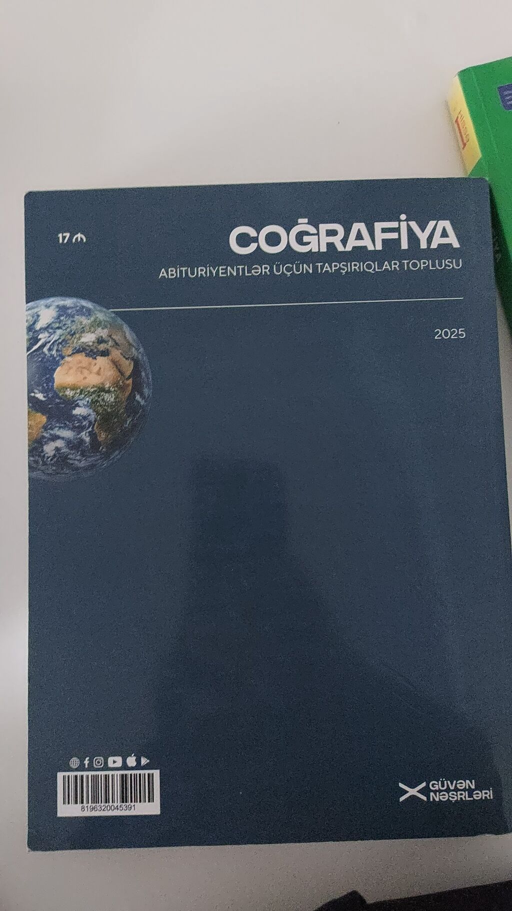 Ustunde qiymetleri var az islenib tezedi demey olar Məhsul: Coğrafiya — Kitablar və jurnallar, Bakı (2)