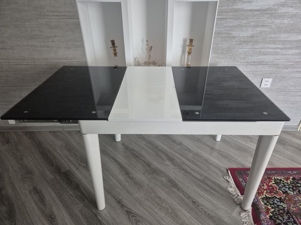 Yemək otağı üçün dəst – vitrin şkaflar və açılan süfrə Tərkib: - 2 — Mebel, Bakı (3)