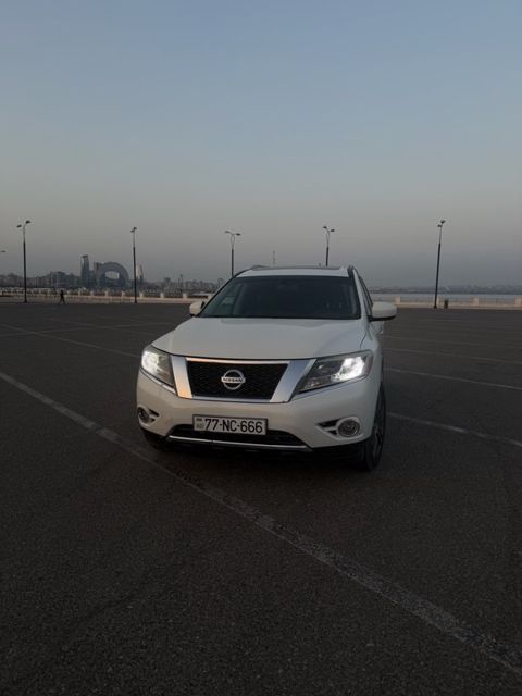 Nissan Pathfinder, 3.5 L, 2013 il, 183 500 km