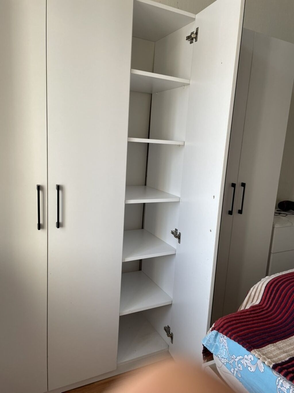 Ağ rəngdə 3 qapılı geyim şkafı - Material: laminat/MDFlam, ağ rəng - — Mebel, Masazır (7)