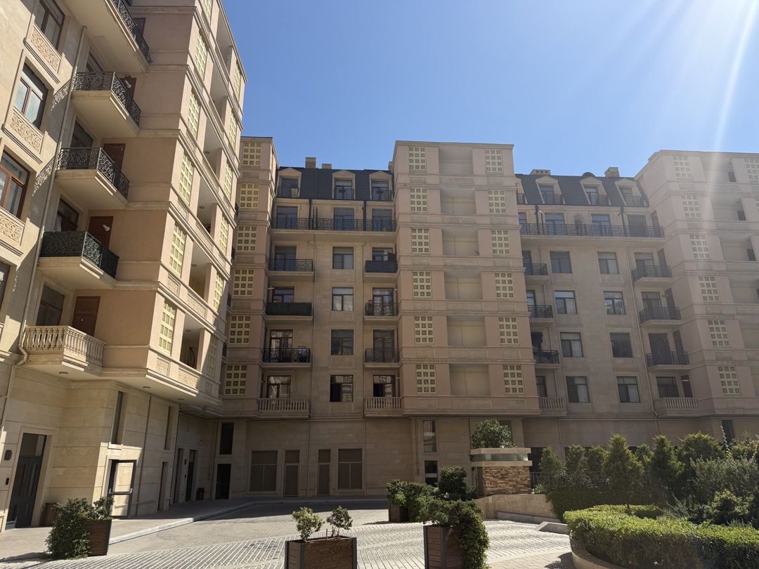 Satılır 3 otaqlı yeni tikili 176 m² — Mənzil, Bakı (2)
