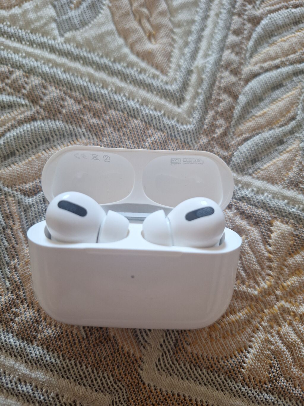 Apple AirPods Pro (1-ci nəsil) — aktiv səs-küyün azaldılması və — Qulaqcıqlar, Bakı