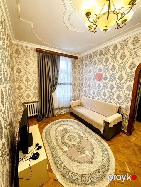 İcarəyə verilir 2 otaqlı köhnə tikili 60 m²