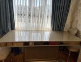 Tek masa 150azn. Acilmir. Boyuk oldugu ucun satilir. Unvan 8ci — Furniture