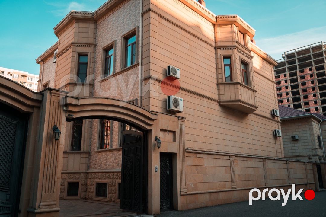 Satılır 8 otaqlı həyət evi/bağ evi 600 m² — Ev, villa, Bakı (2)