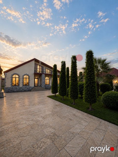 Satılır 5 otaqlı həyət evi/bağ evi 200 m²