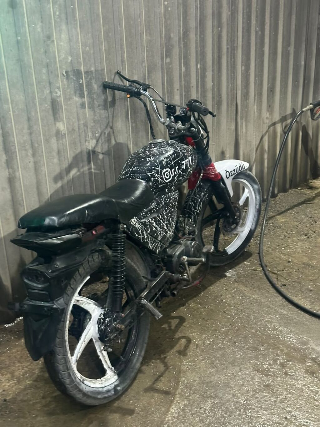 Kustom dizaynlı yol mataqileti(asagi yeri olacaq prablemi yoxdu). - — Motosikletlər, Ağstafa (2)