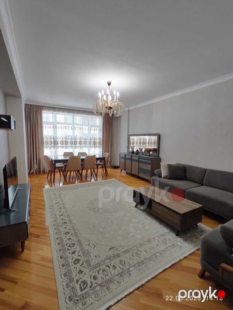 Satılır 3 otaqlı yeni tikili 140 m²