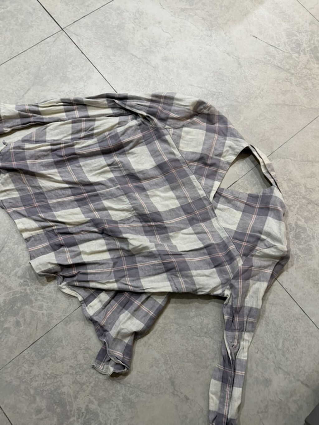 Marka: Marvi Model: Qollu köynək Ölçü: XS Naxış: Böyük qəfəsli (boz — Şəxsi əşyalar, Bakı (3)