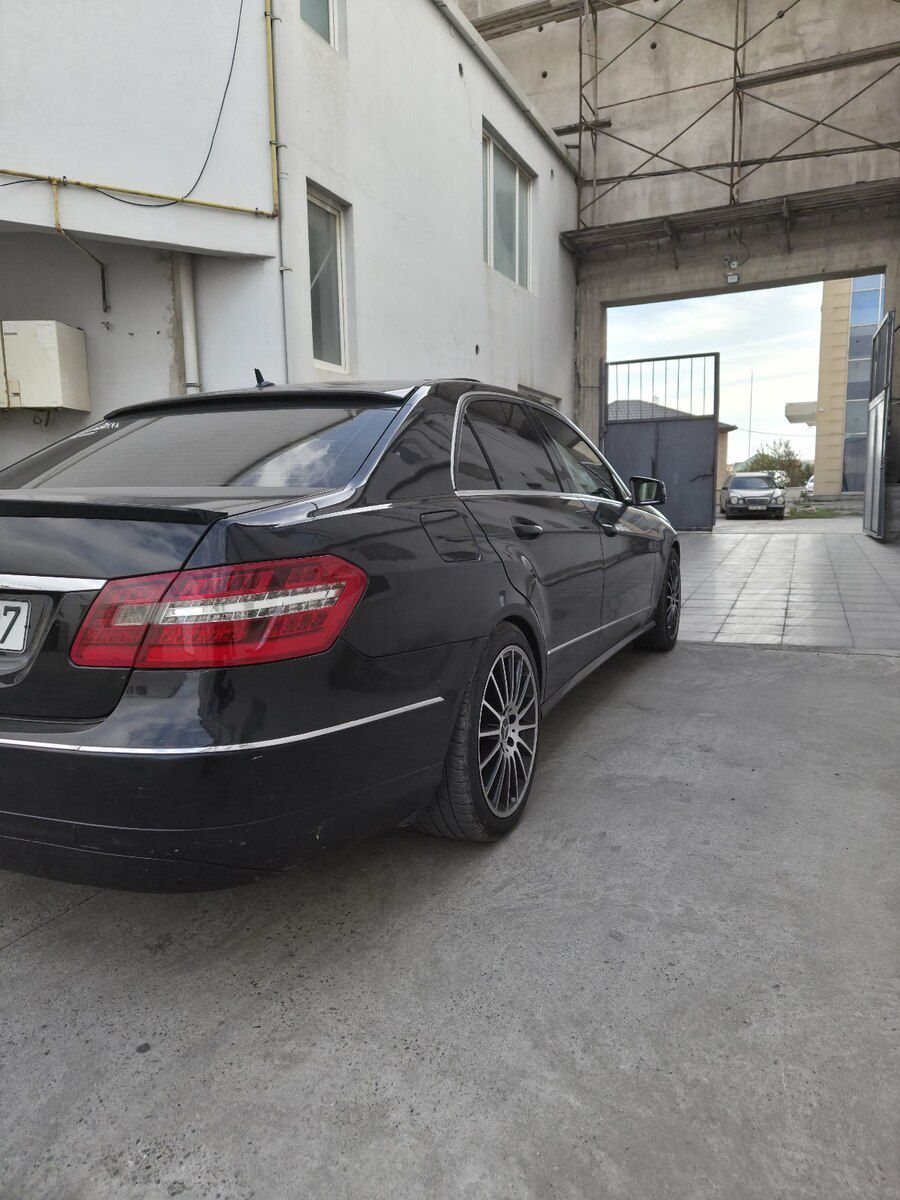 Mercedes E 220, 2010 il — Avtomobillər, Bakı (4)