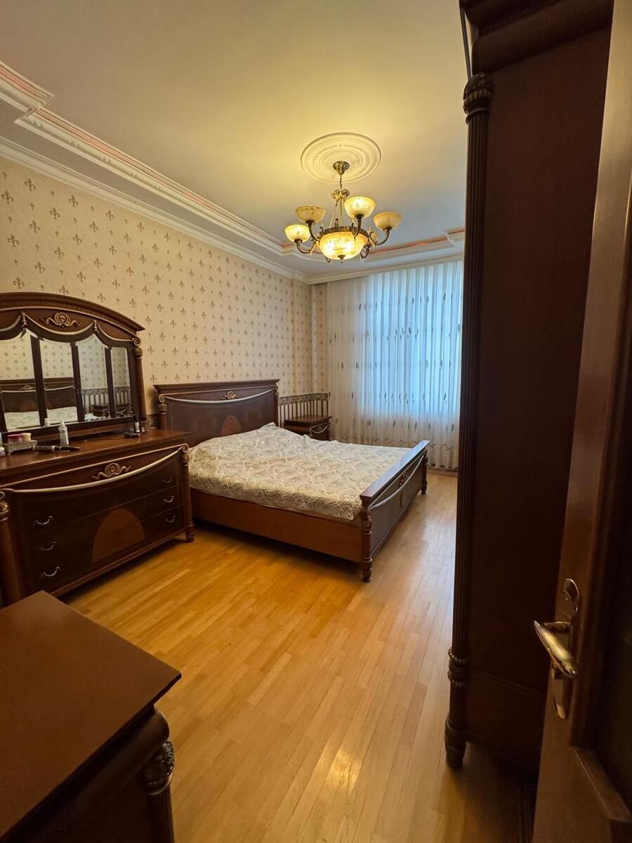 Satılır 4 otaqlı yeni tikili 181 m² — Mənzil, Bakı (8)