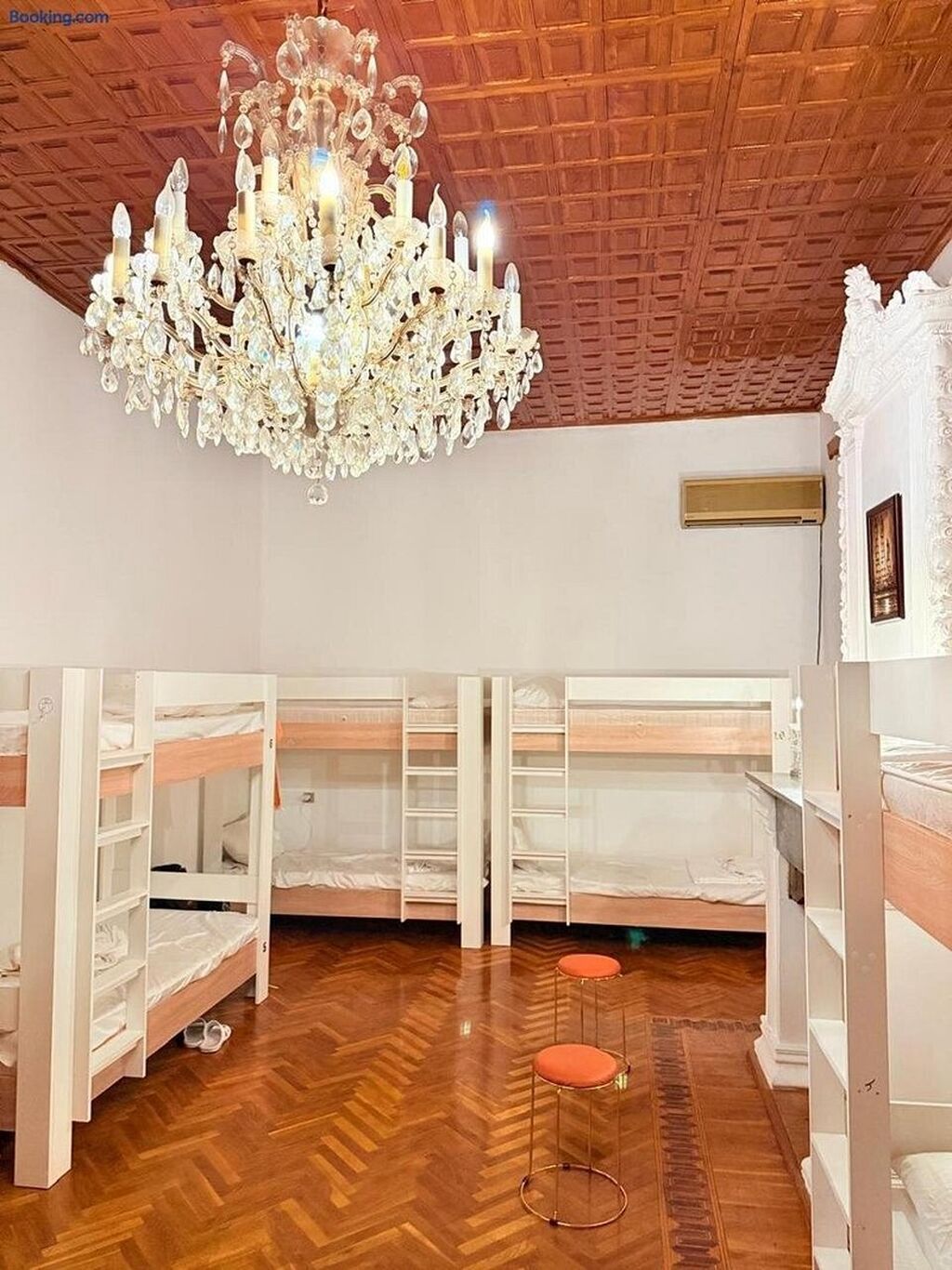 Camden Hostel – rahat və zövqlü yataqxana otağı • Klassik interyer — Daşınmaz əmlak, Bakı (2)