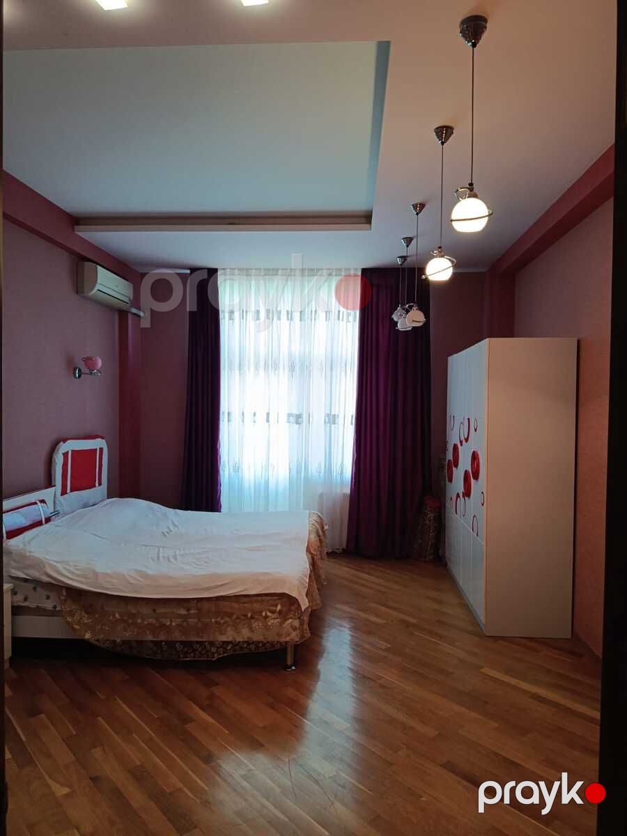 Satılır 4 otaqlı köhnə tikili 190 m² — Mənzil, Bakı (12)