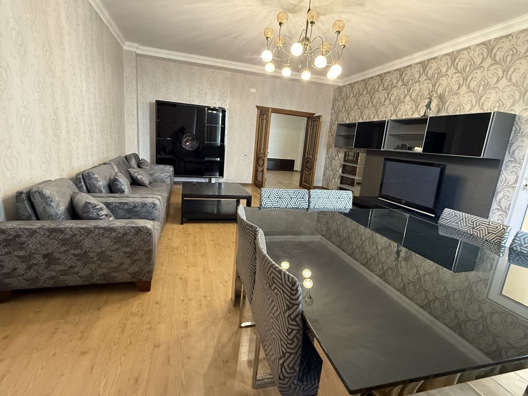 İcarəyə verilir 4 otaqlı yeni tikili 160 m² — Mənzil, Bakı (2)