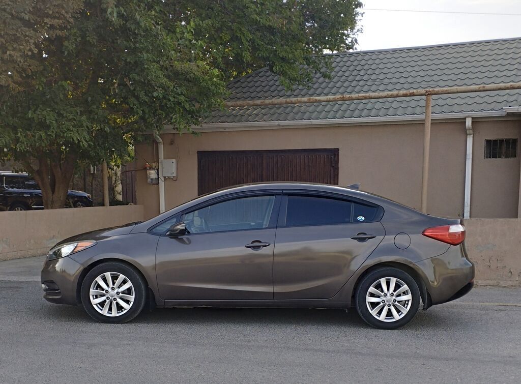 Kia Forte: 1.8 l | 2013 il Sedan — Avtomobillər, Novxanı (3)