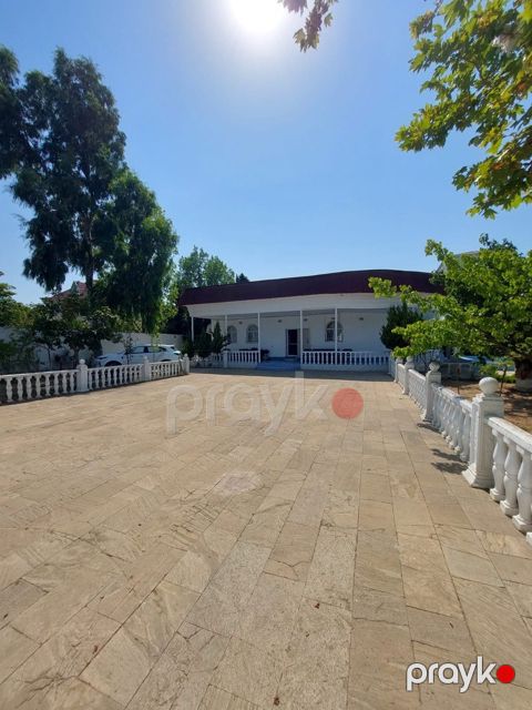 Satılır 5 otaqlı həyət evi/bağ evi 290 m²
