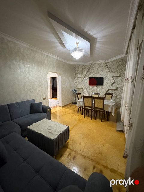 Satılır 4 otaqlı həyət evi/bağ evi 100 m²