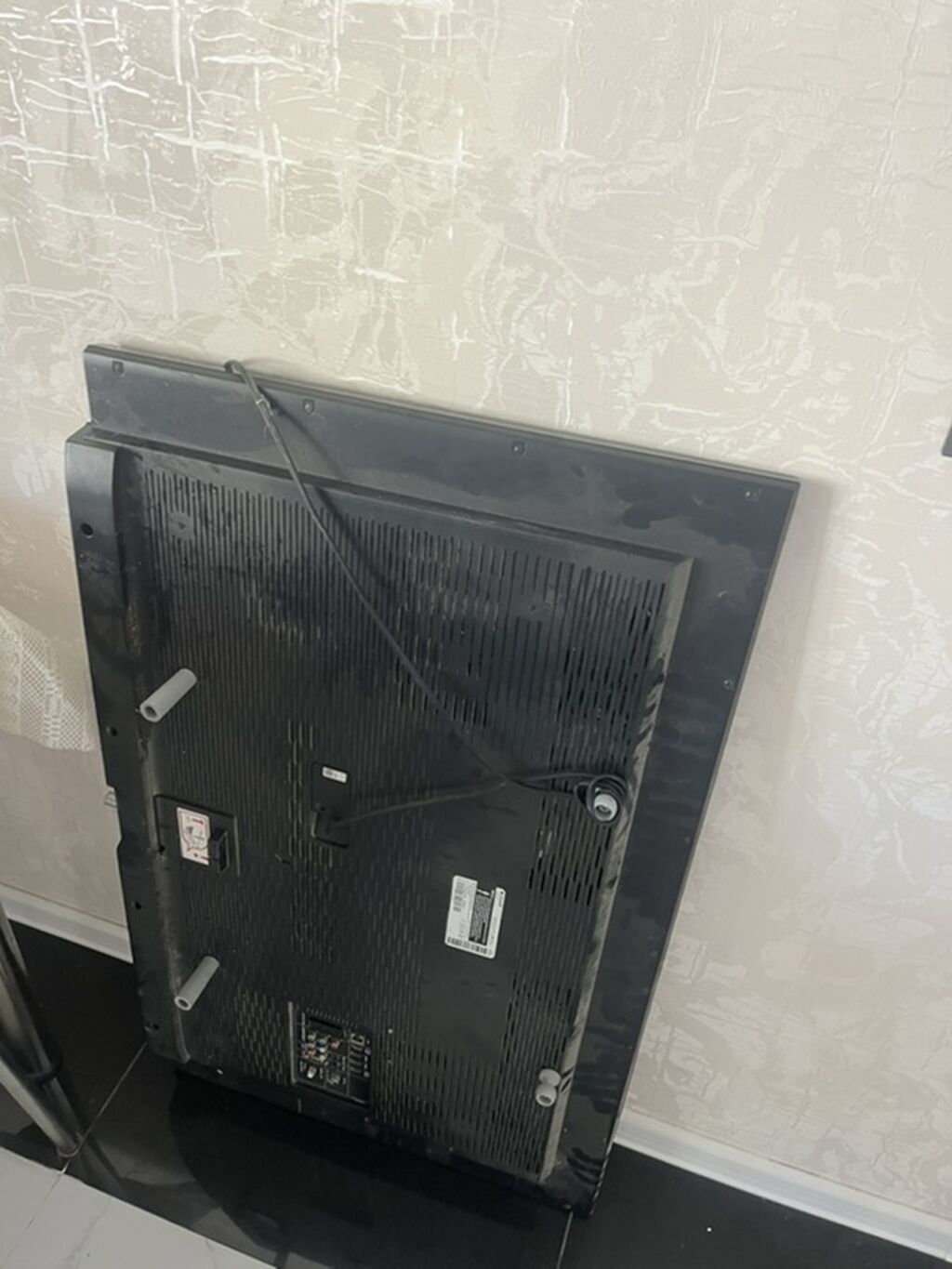Arçelik LCD televizor – 42 düym (model etiketində “A42” seriyası — Televizorlar, Saray