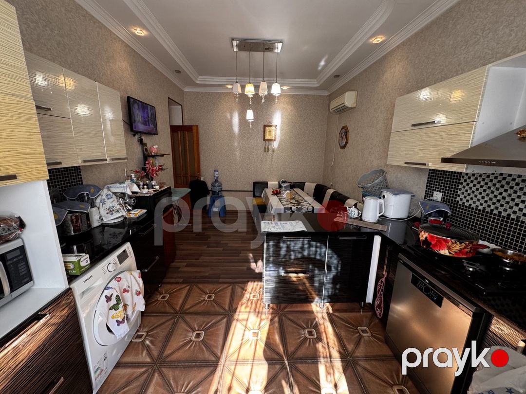 Satılır 5 otaqlı həyət evi/bağ evi 220 m² — Ev, villa, Bakı (5)