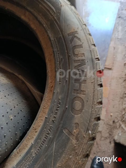 Kumho markalı avtomobil təkərləri dəsti. - Ölçü: 235/60 R18 -