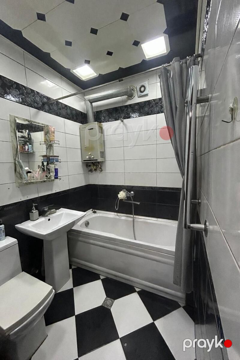 Satılır 2 otaqlı köhnə tikili 60 m² — Mənzil, Bakı (5)