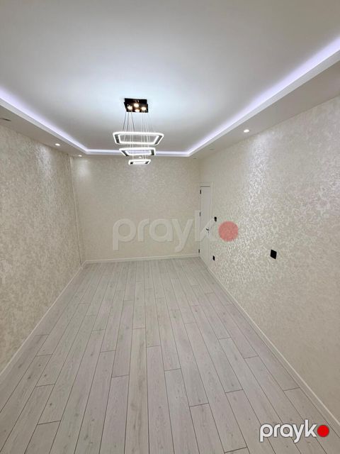 Satılır 1 otaqlı köhnə tikili 45 m²